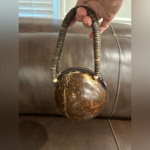 🌴 Handmade Coconut Shell Purse – Eco-Friendly Tropical Bag 🌺